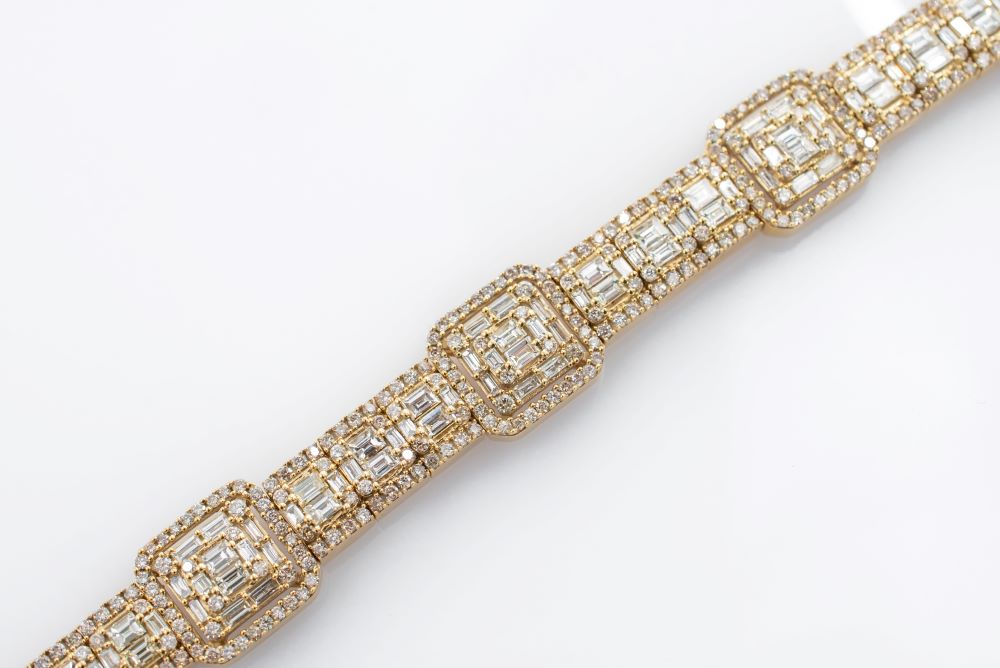 8.5 CT Baguette Diamond Bracelet 14K