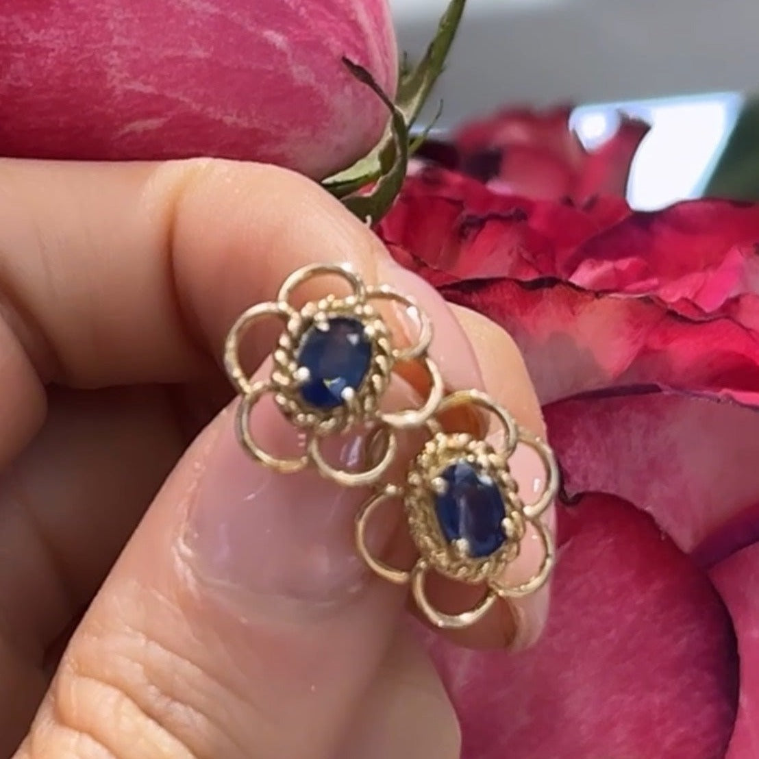 $299 14 Karat Sapphire Flowers Stud Earrings