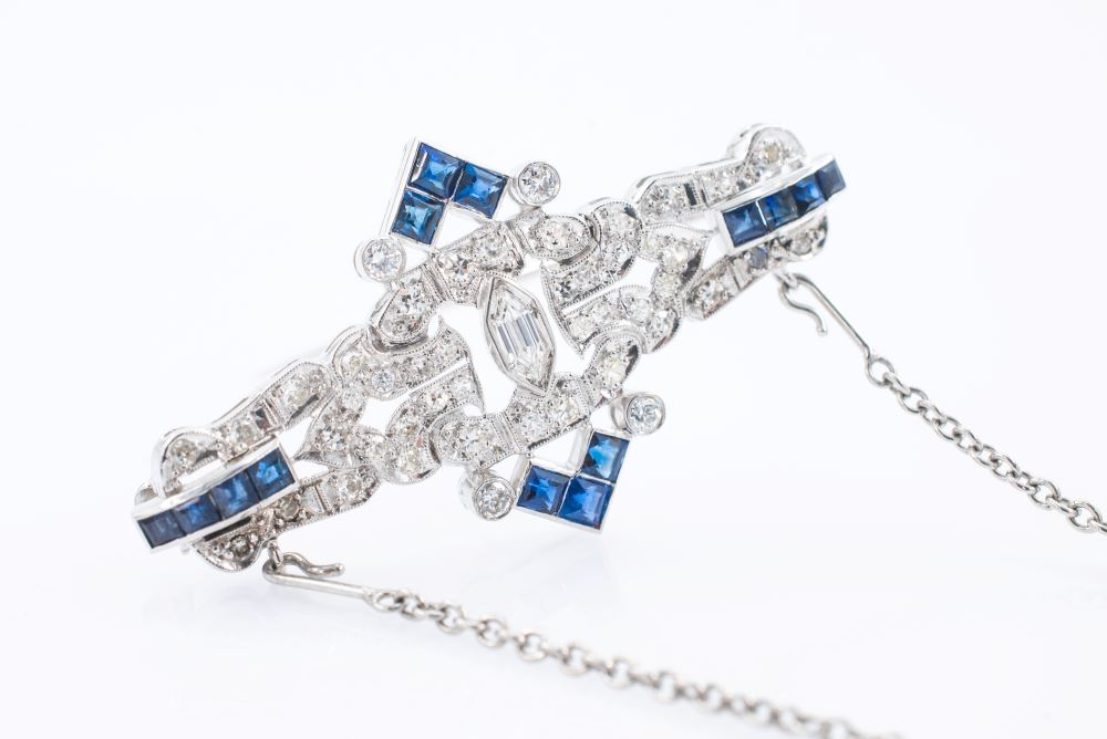 Ladies Diamond and Sapphire Pendant