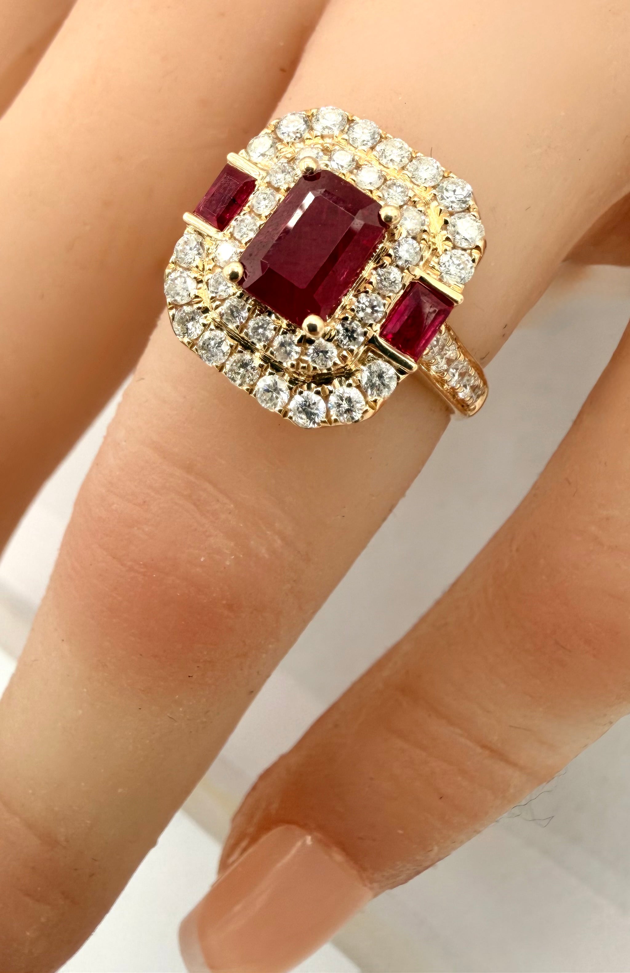 14k Yellow Gold Ruby / Diamond Ring