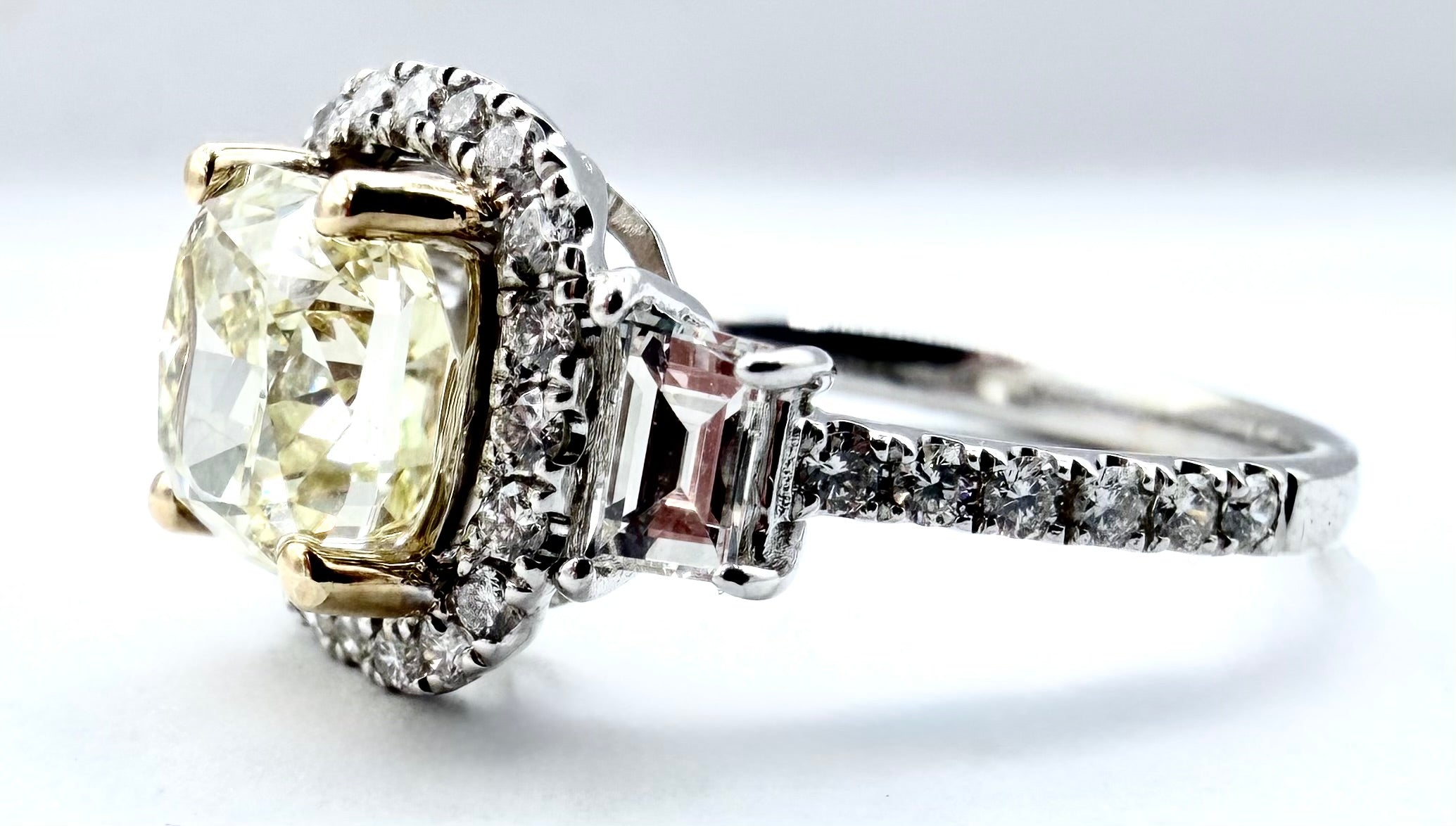 14k White Gold Diamond Ring