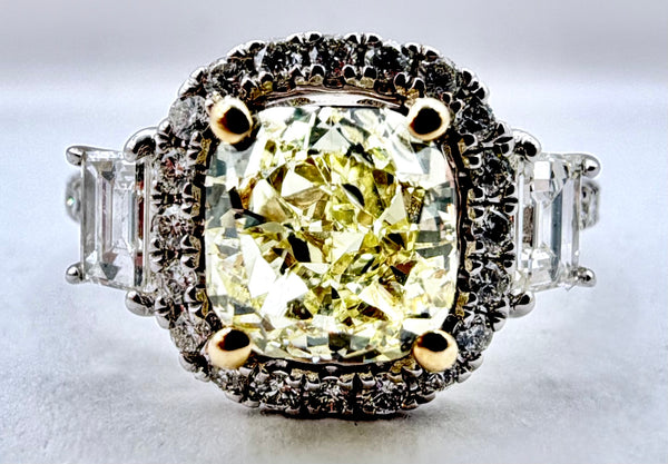 14k White Gold Diamond Ring