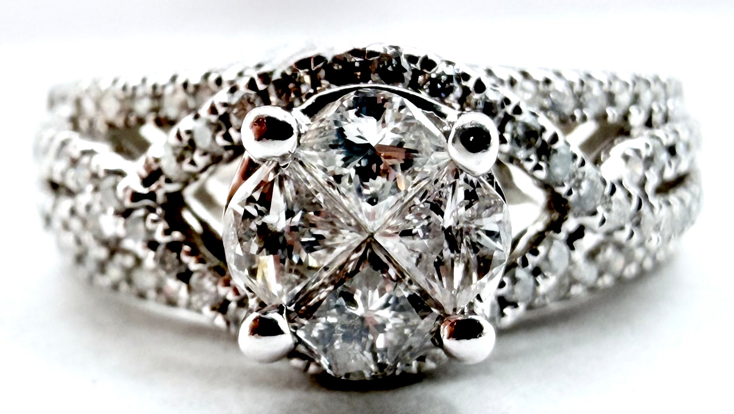 14k White Gold Diamond Ring