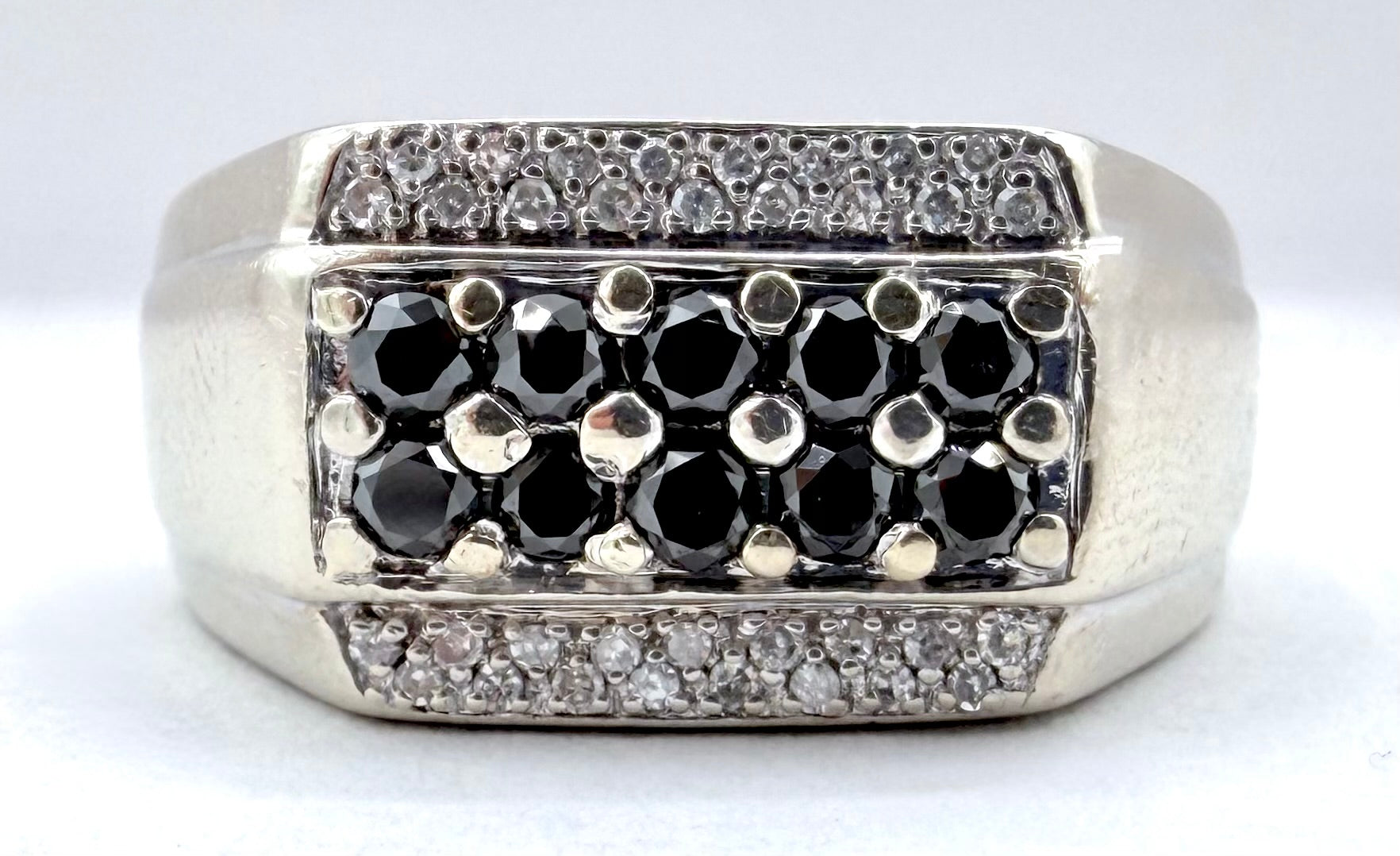 14k White Gold Diamond / Black Diamond Ring
