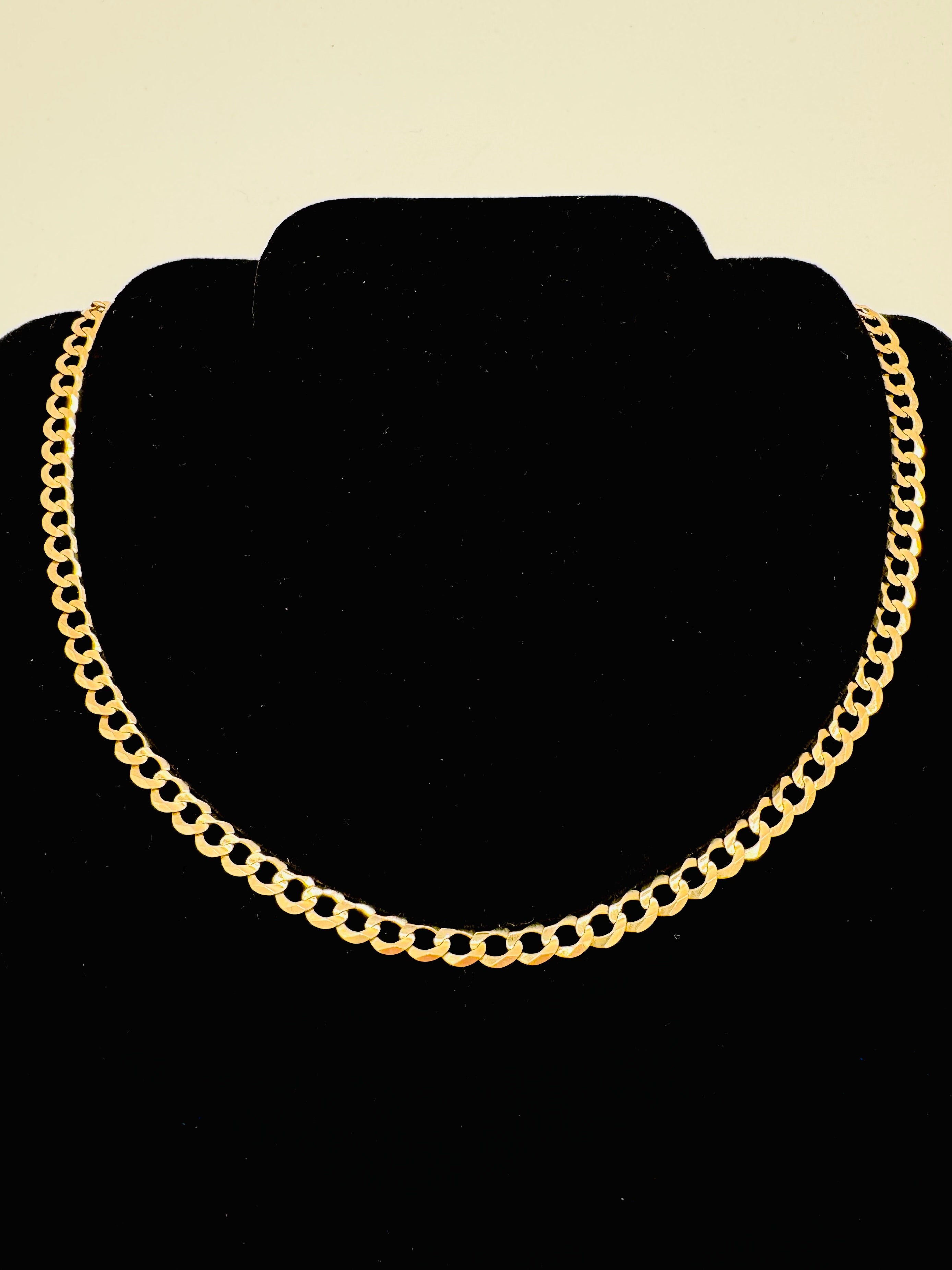 10k Yellow Gold Cuban Link Chain