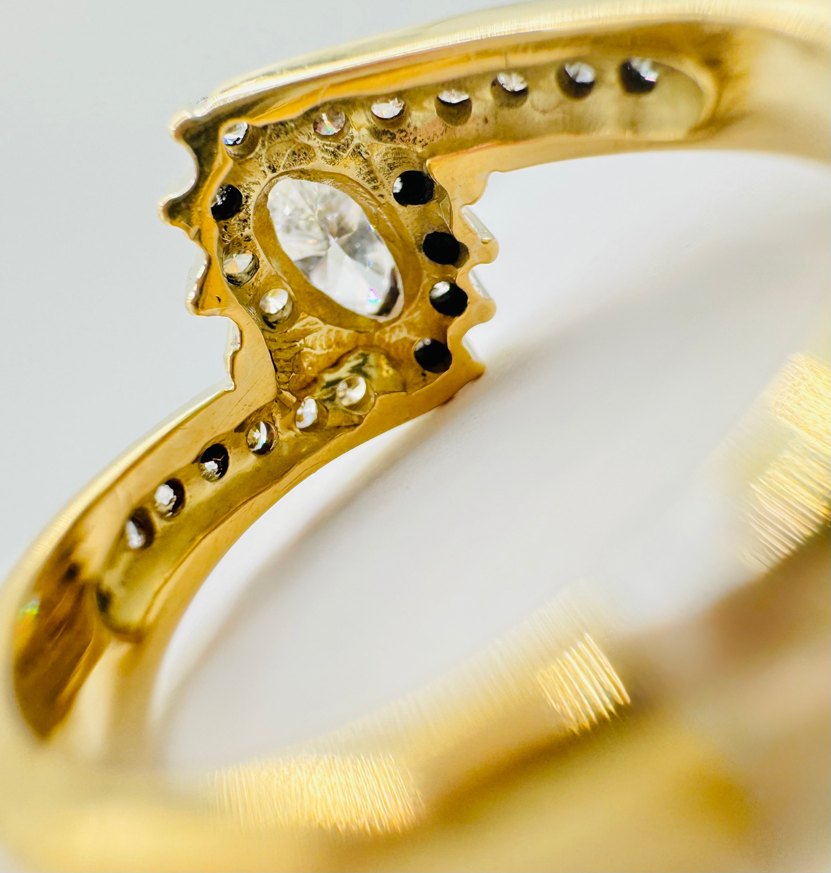 18k Yellow Gold Diamond Ring