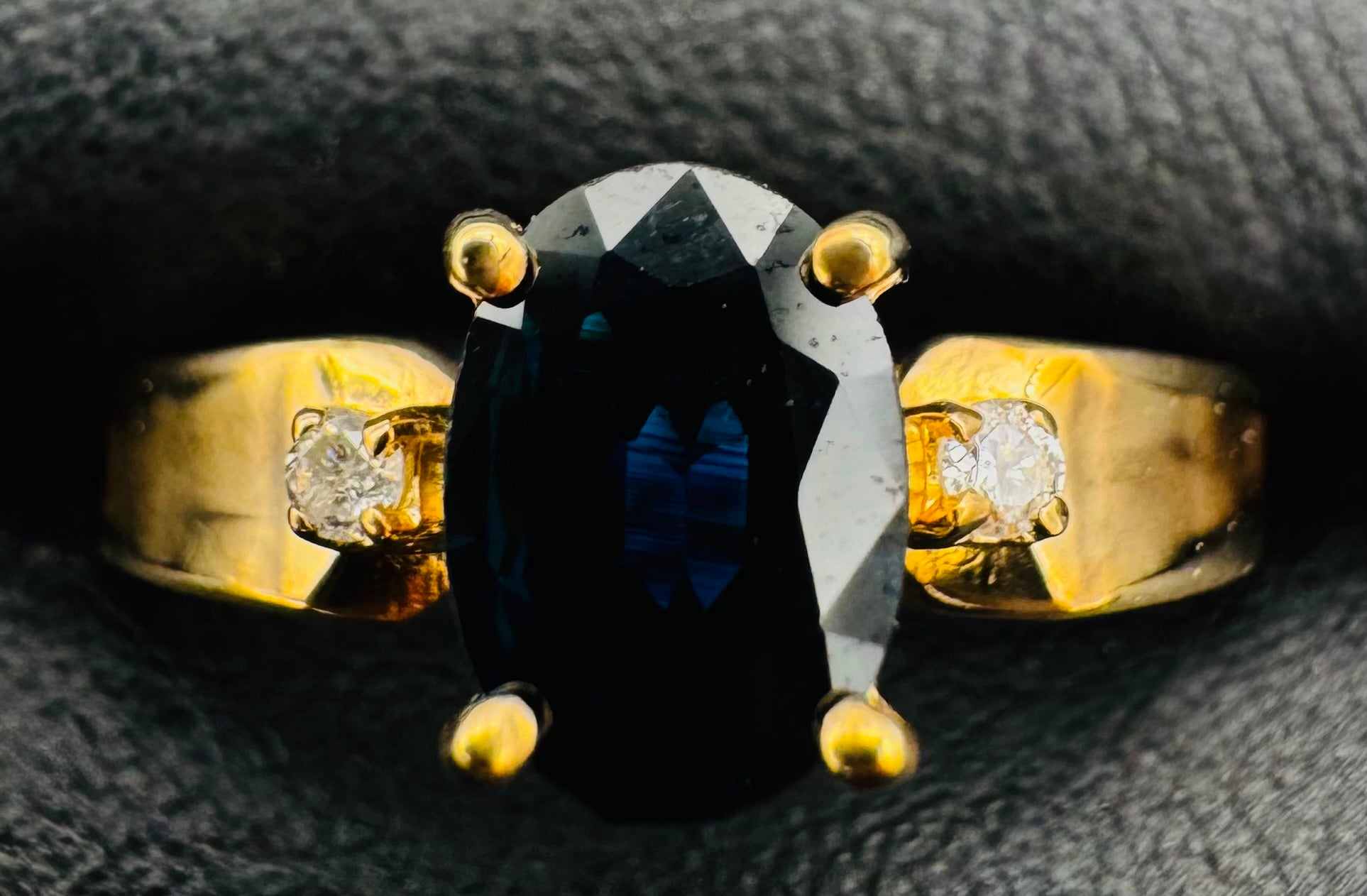 10k Yellow Gold Sapphire Lady's Ring