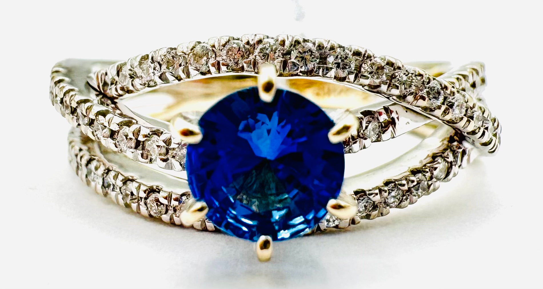 14k White Gold Tanzanite Lady's Ring