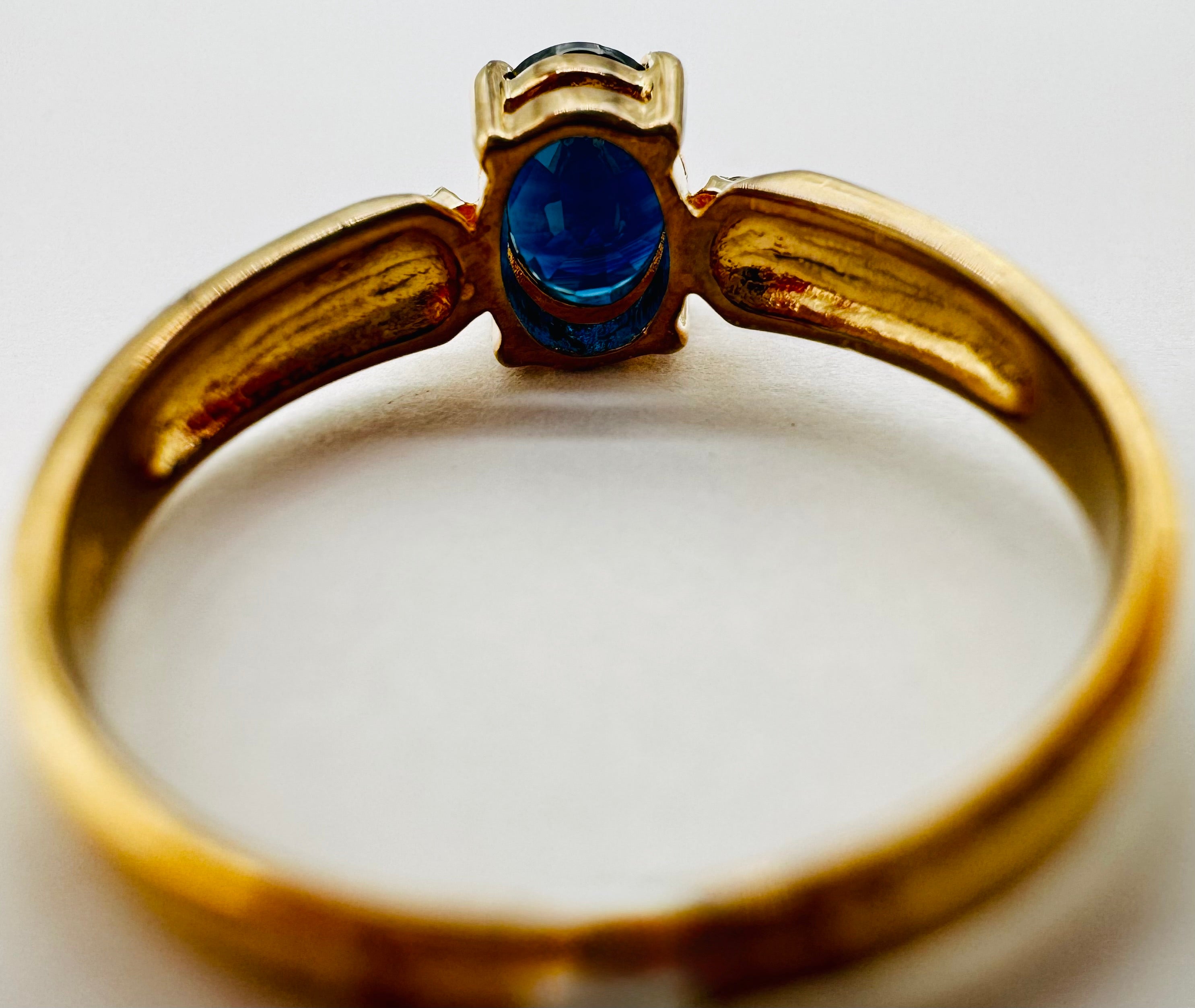 10k Yellow Gold Sapphire Lady's Ring