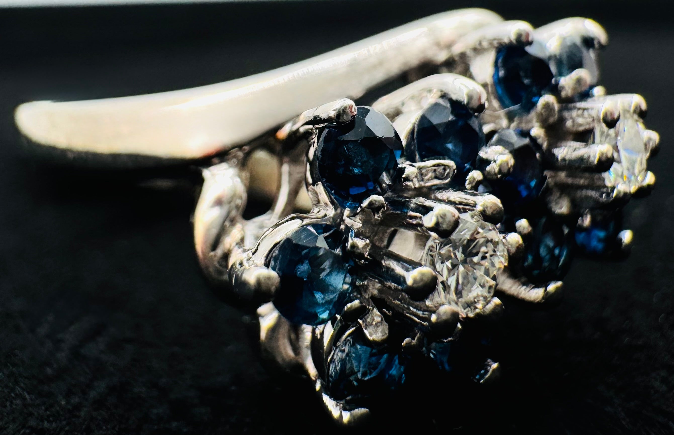 10k White Gold Sapphire Diamond Ring