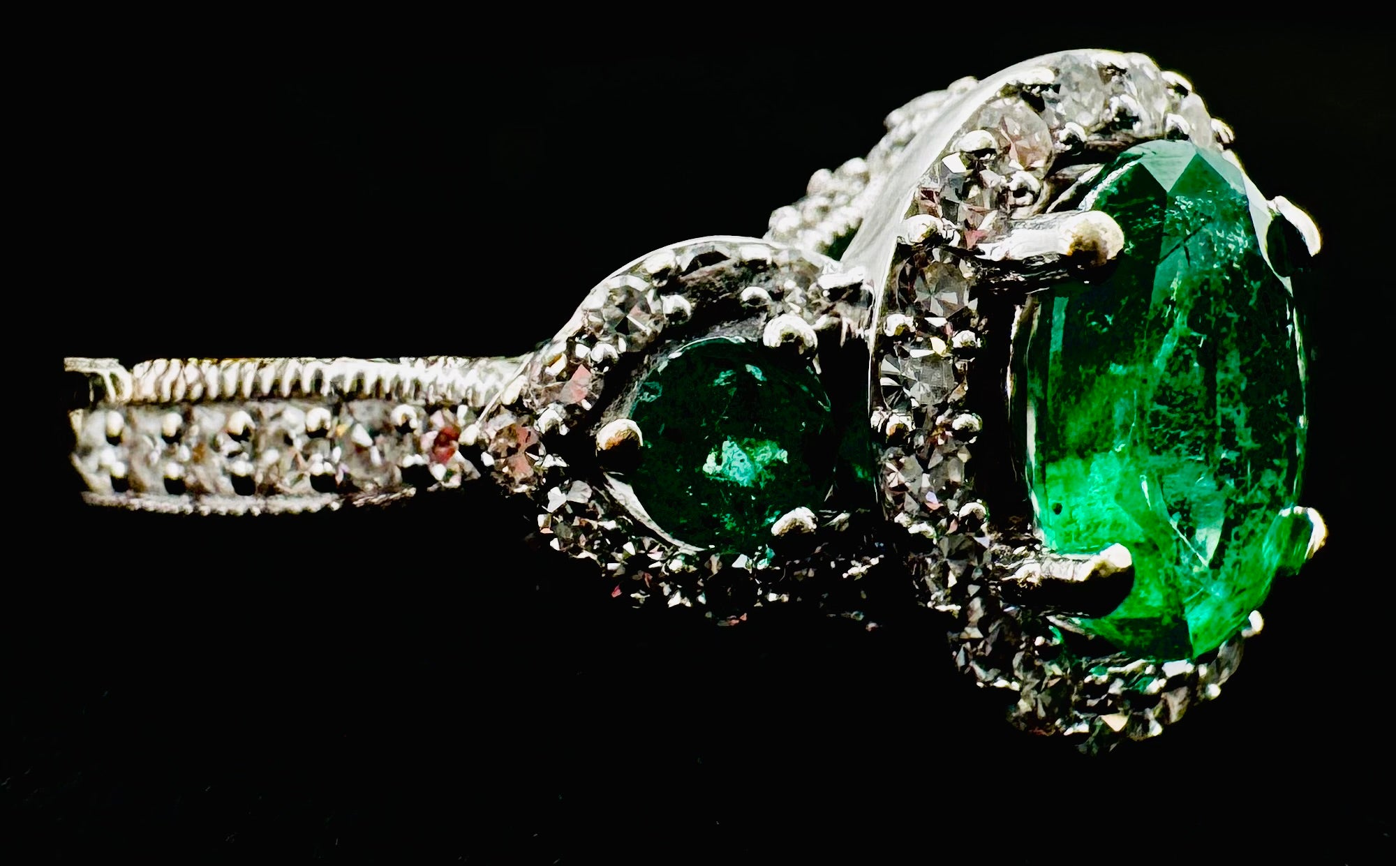 14k White Gold Emerald Diamond Ring