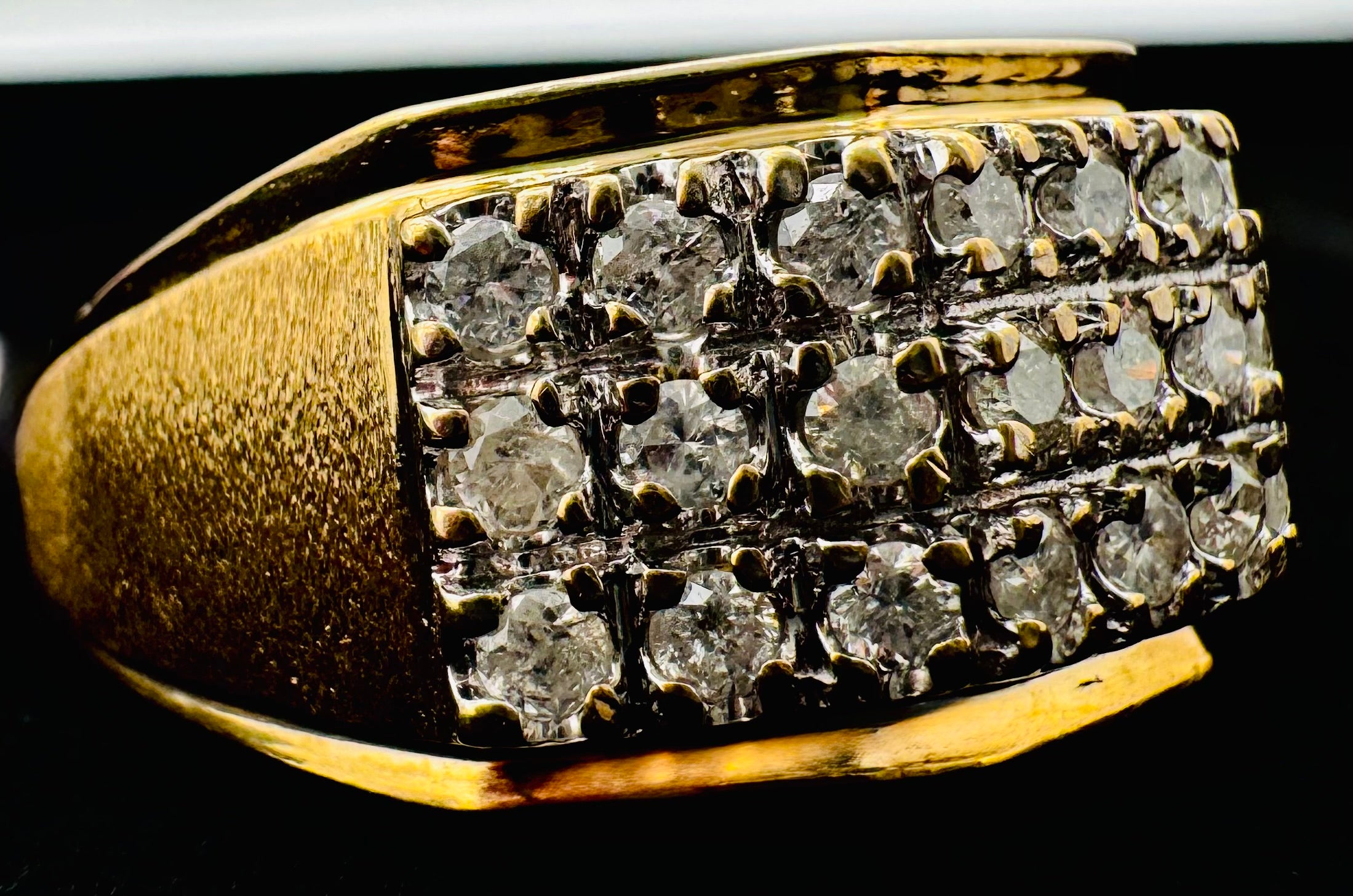 10k Yellow Gold Diamond Ring
