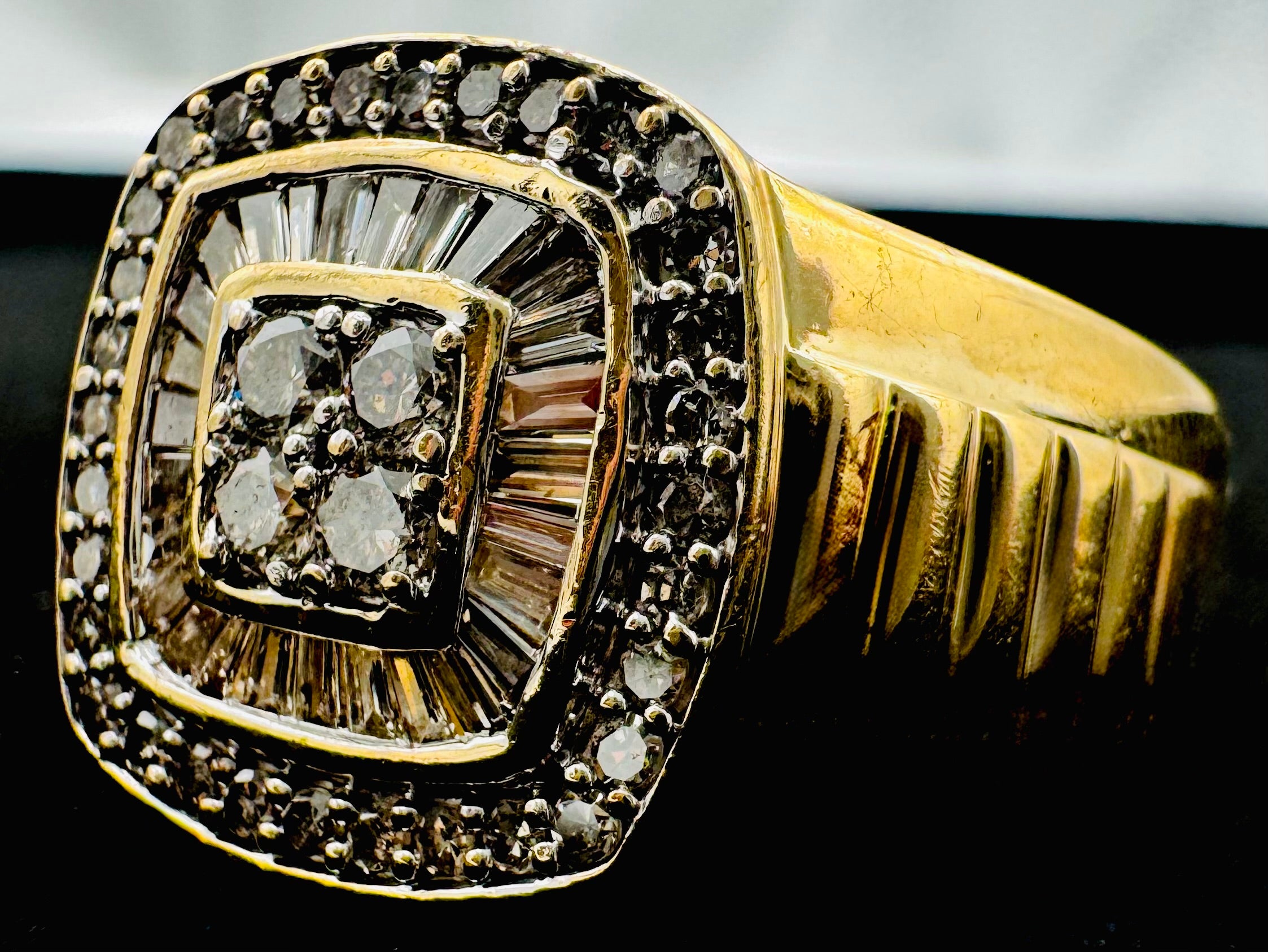 10k Yellow Gold Diamond Ring