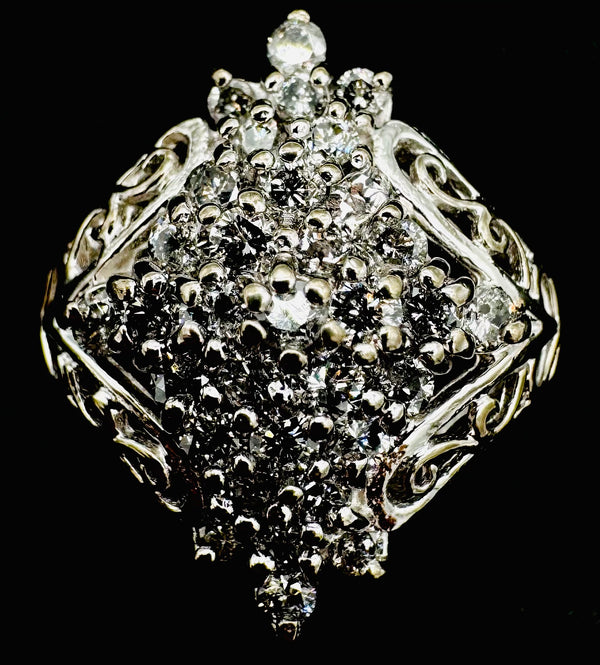 10k White Gold Vintage Diamond Ring