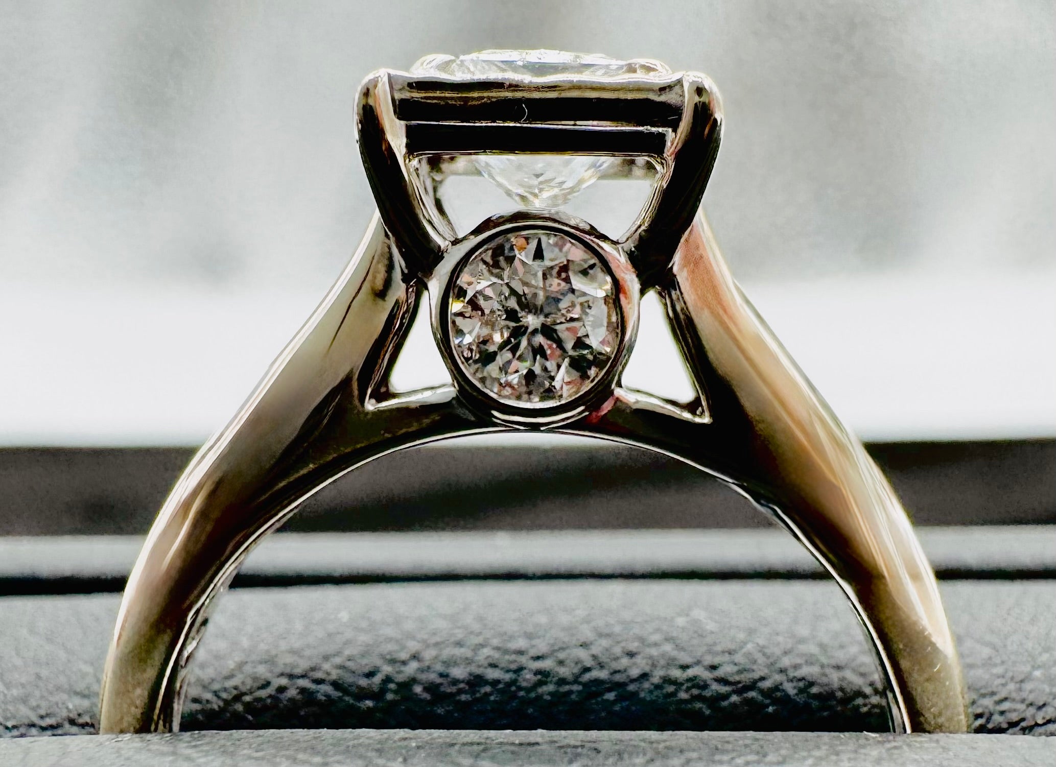14k White Gold Diamond Ring