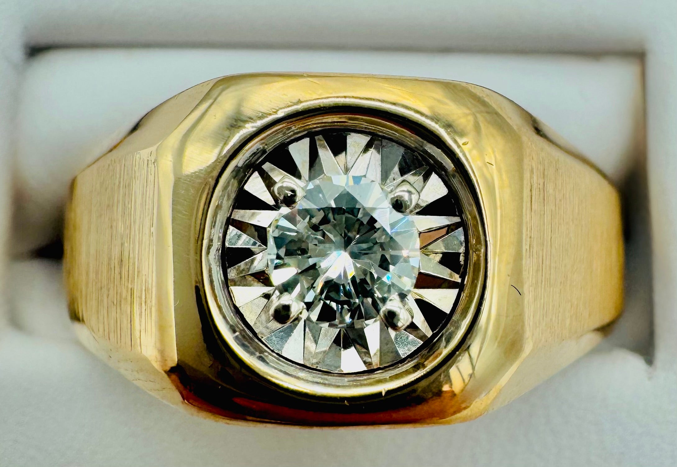 14k Yellow Gold Diamond Ring
