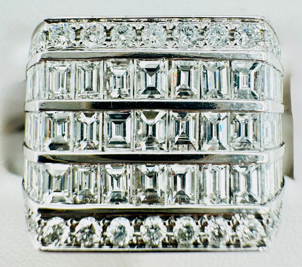 18k White Gold Diamond Ring
