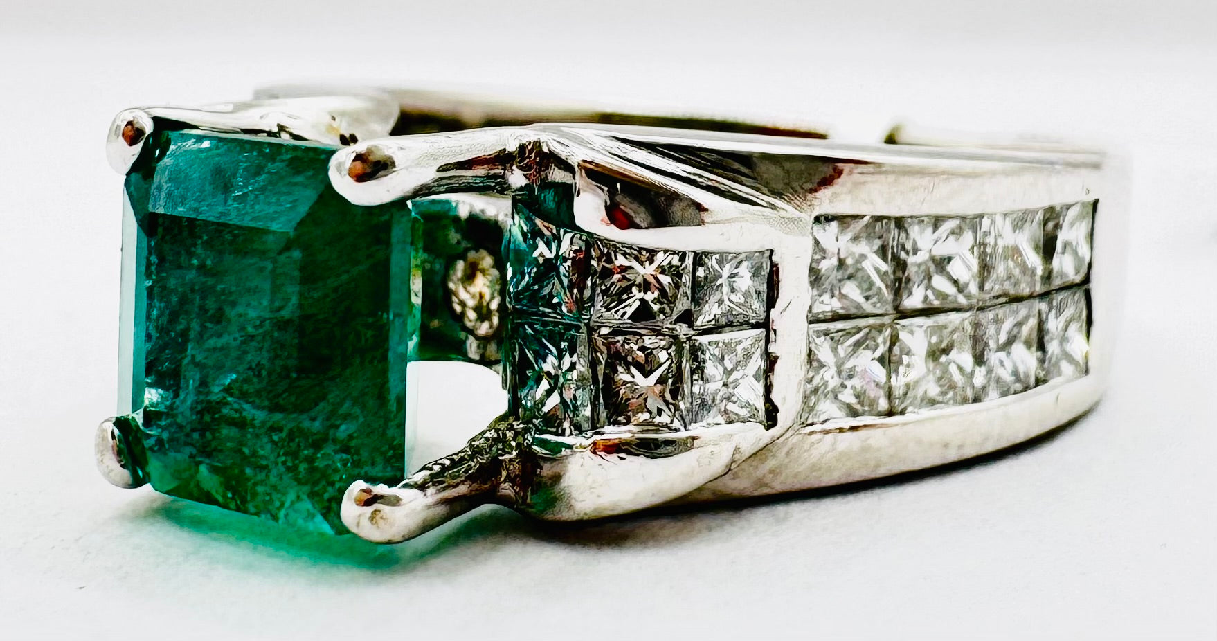Platnum Emerald/ Diamond Ring