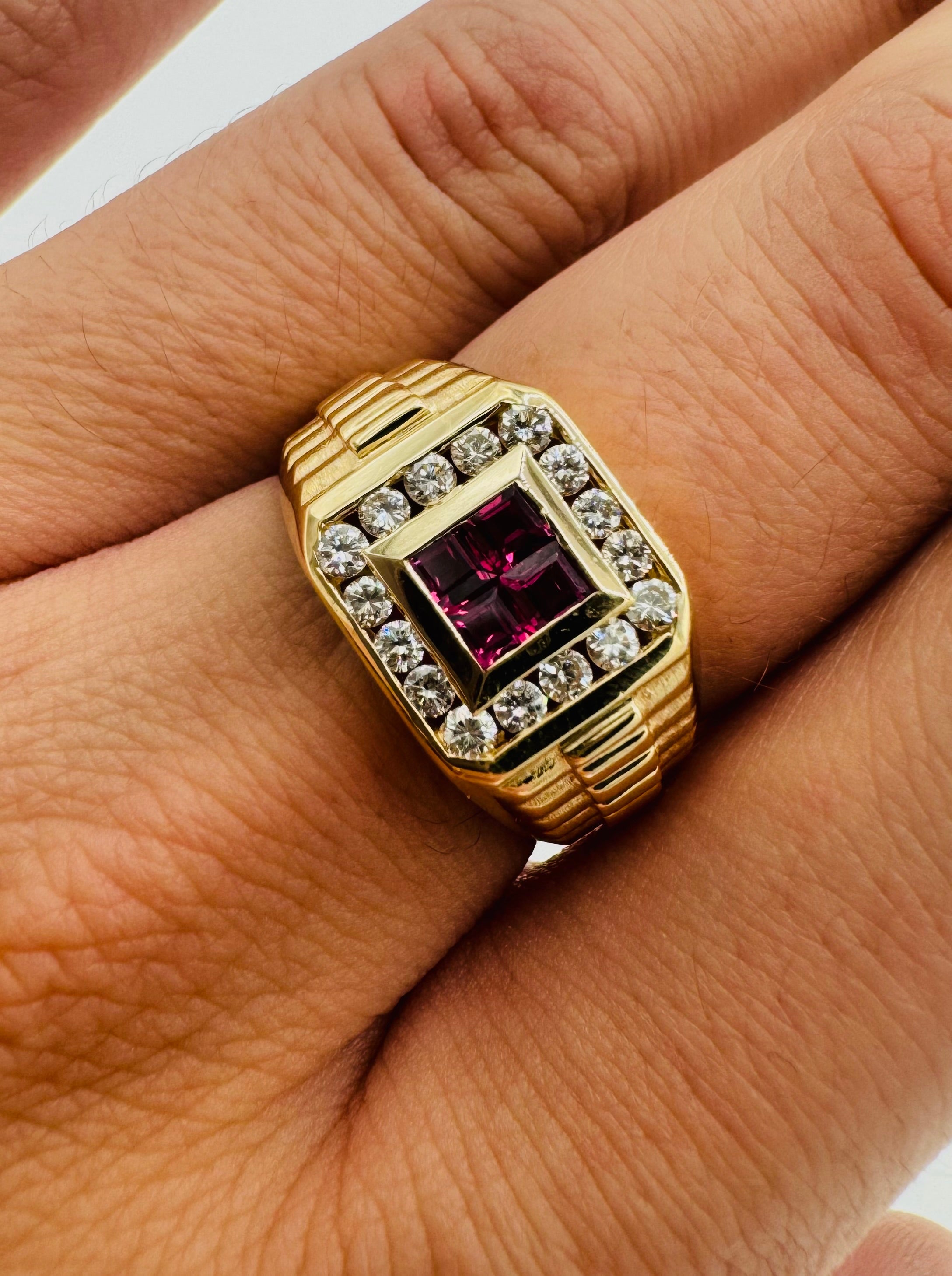 14k Yellow Gold Ruby/Diamond Ring