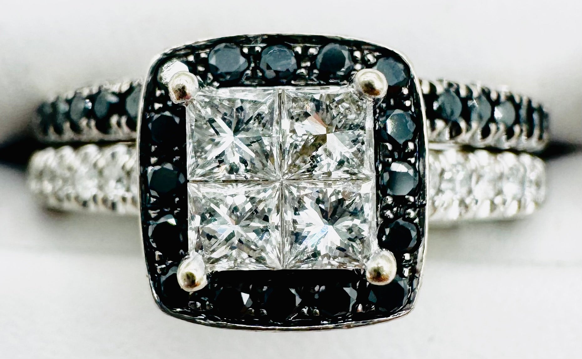 14k White Gold Diamond Set