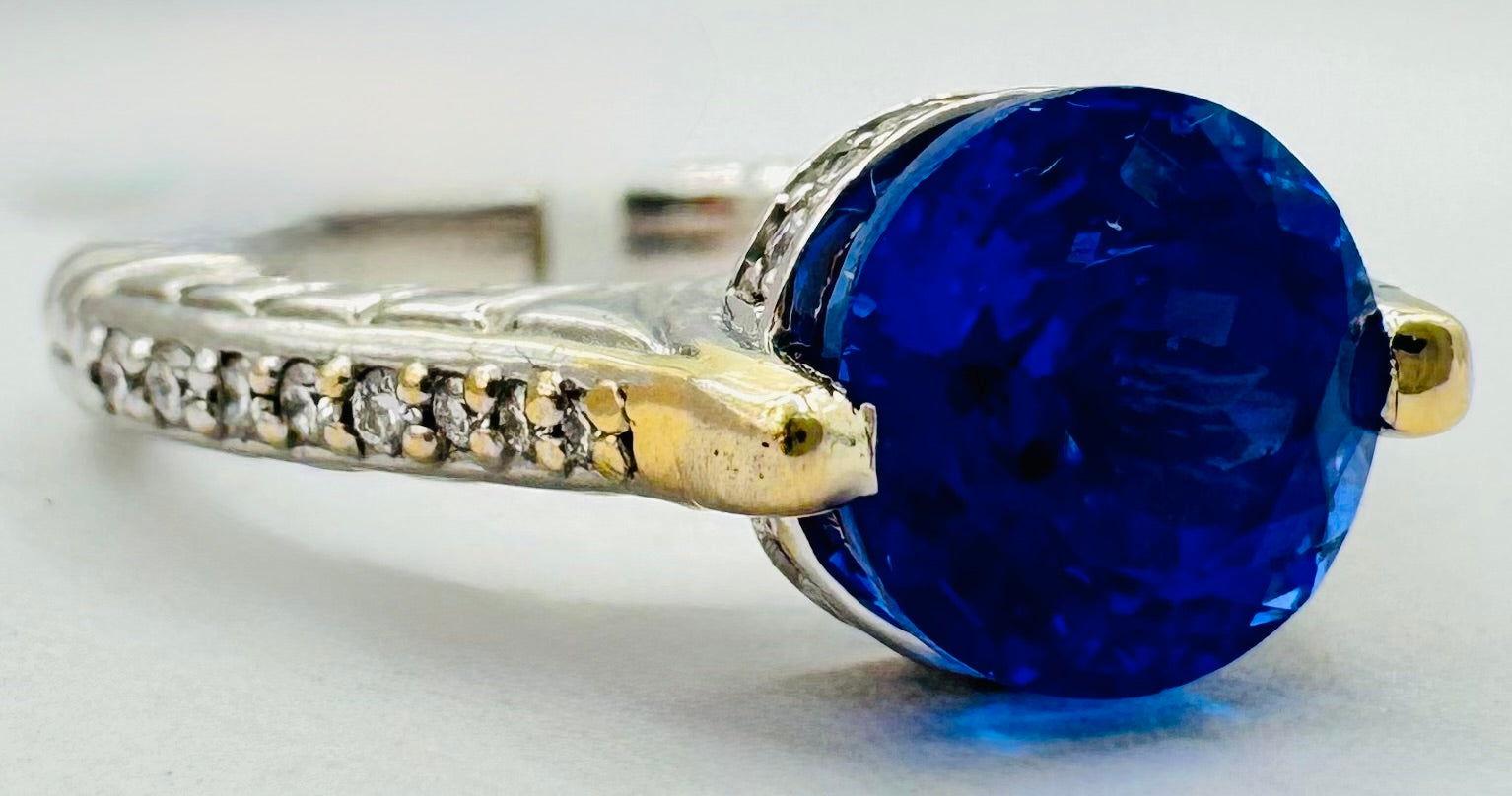 18k White Gold Tanzanite/Diamond Ring