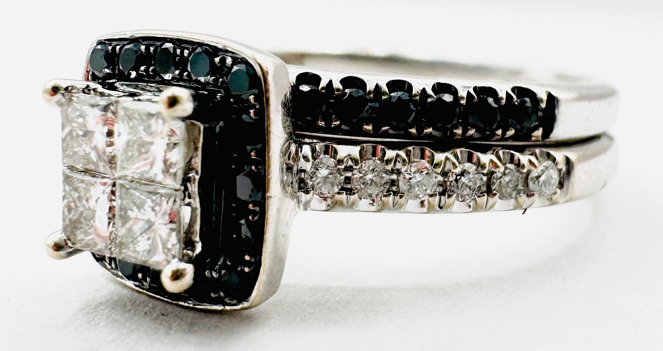 14k White Gold Diamond Set