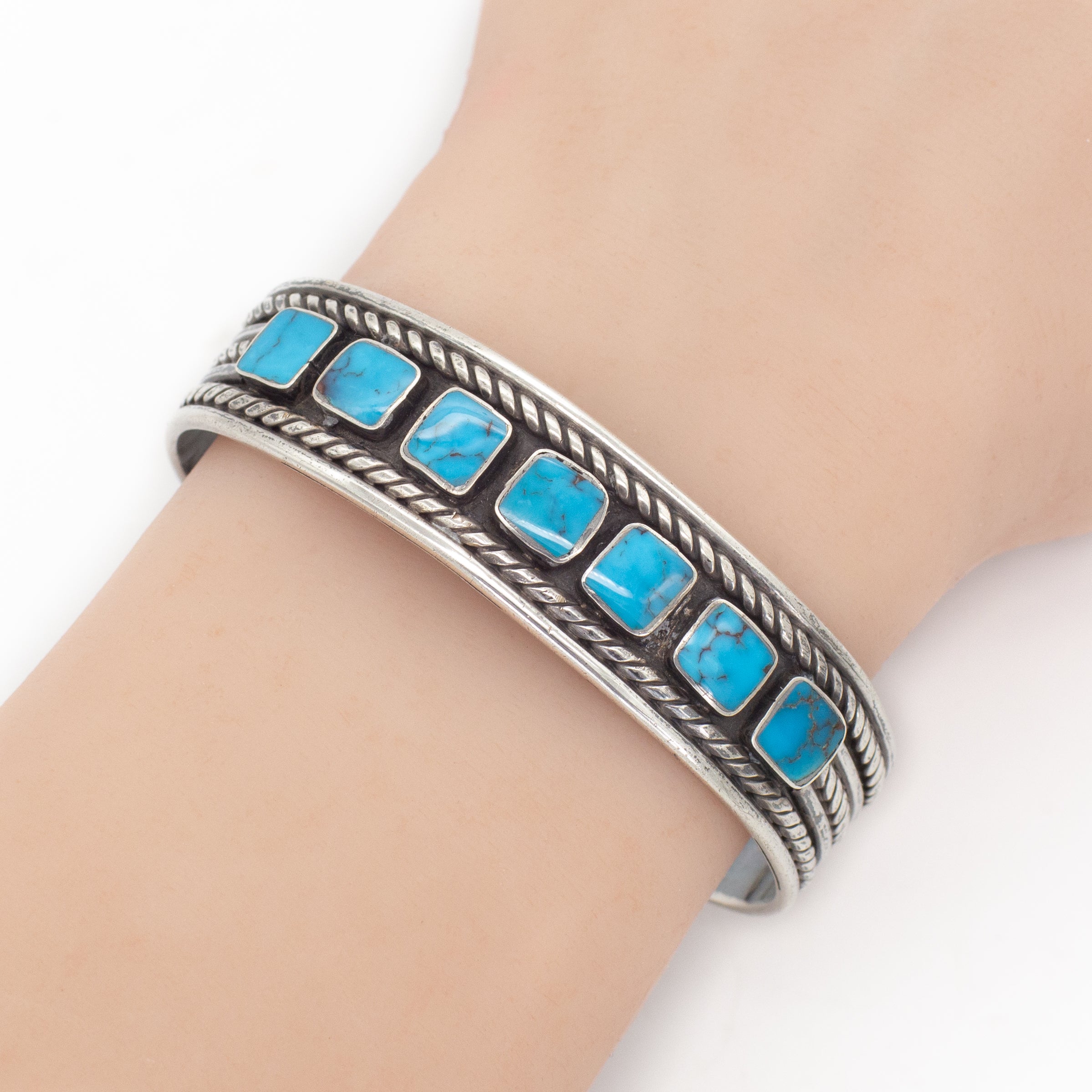 Navajo Handmade Sterling Silver Turquoise Cuff Bracelet (Hallmark Unknown)