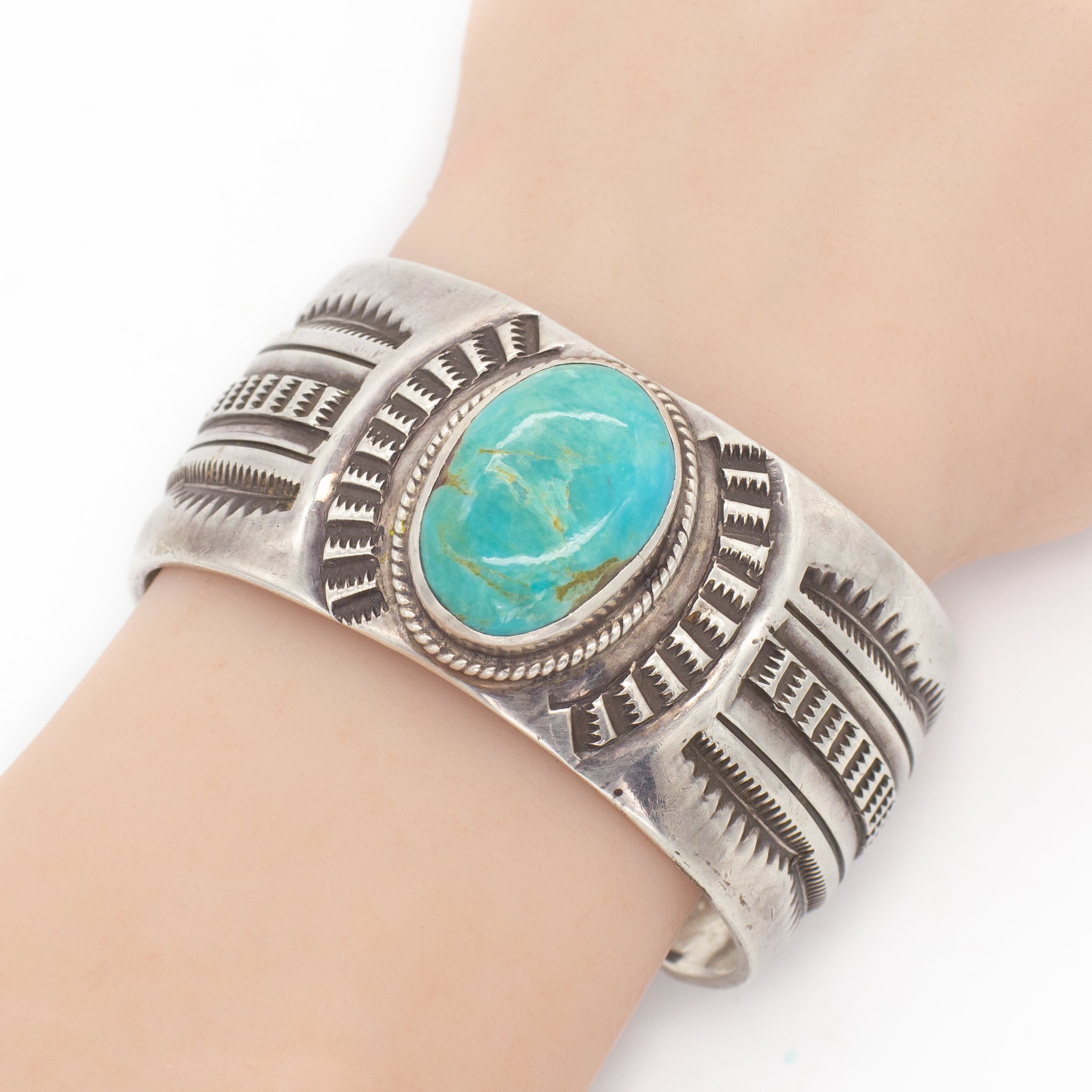 Navajo Handmade Sterling Silver Turquoise Cuff Bracelet (Hallmark Unknown)