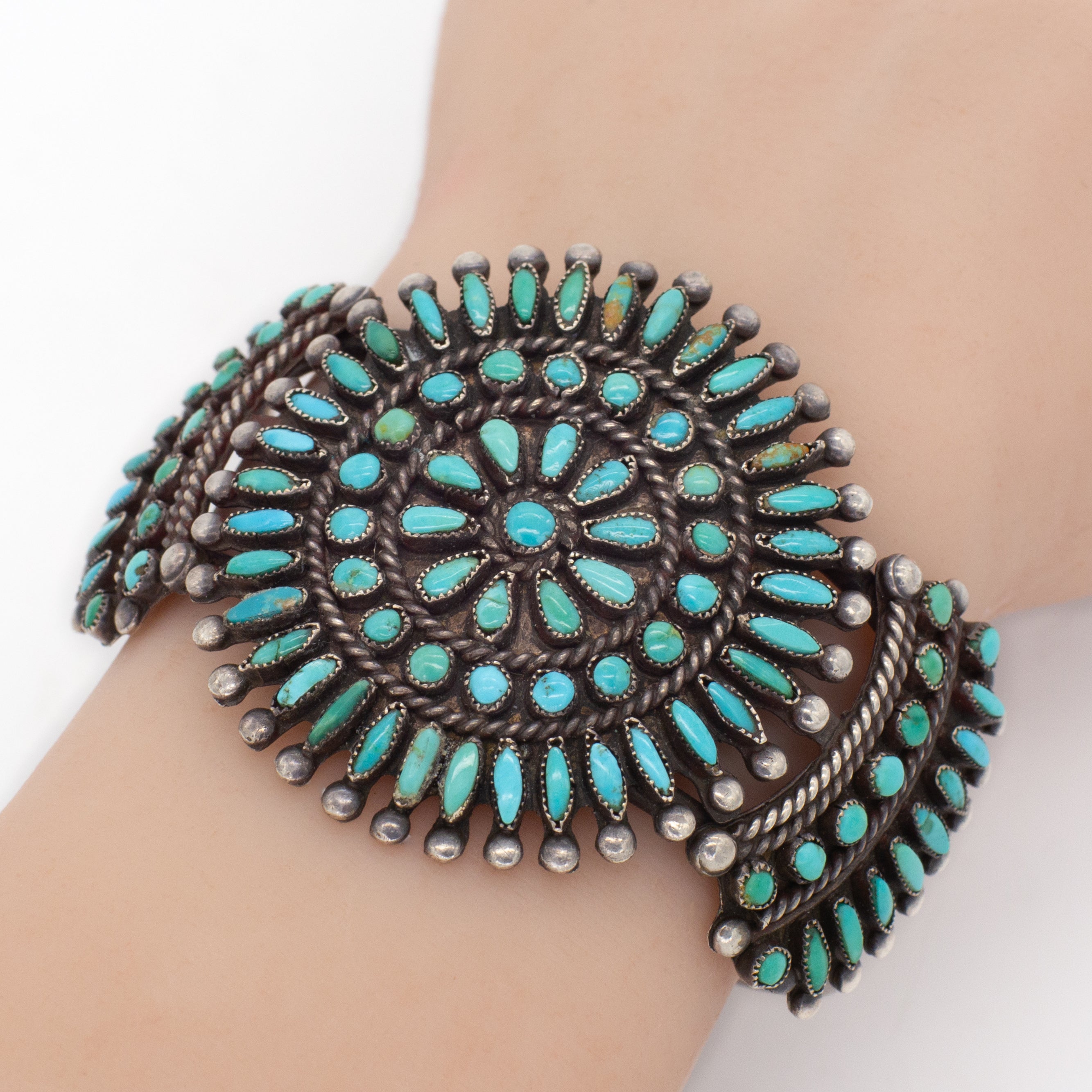 Navajo Handmade Sterling Silver Turquoise Cuff Bracelet (Hallmark Unknown)