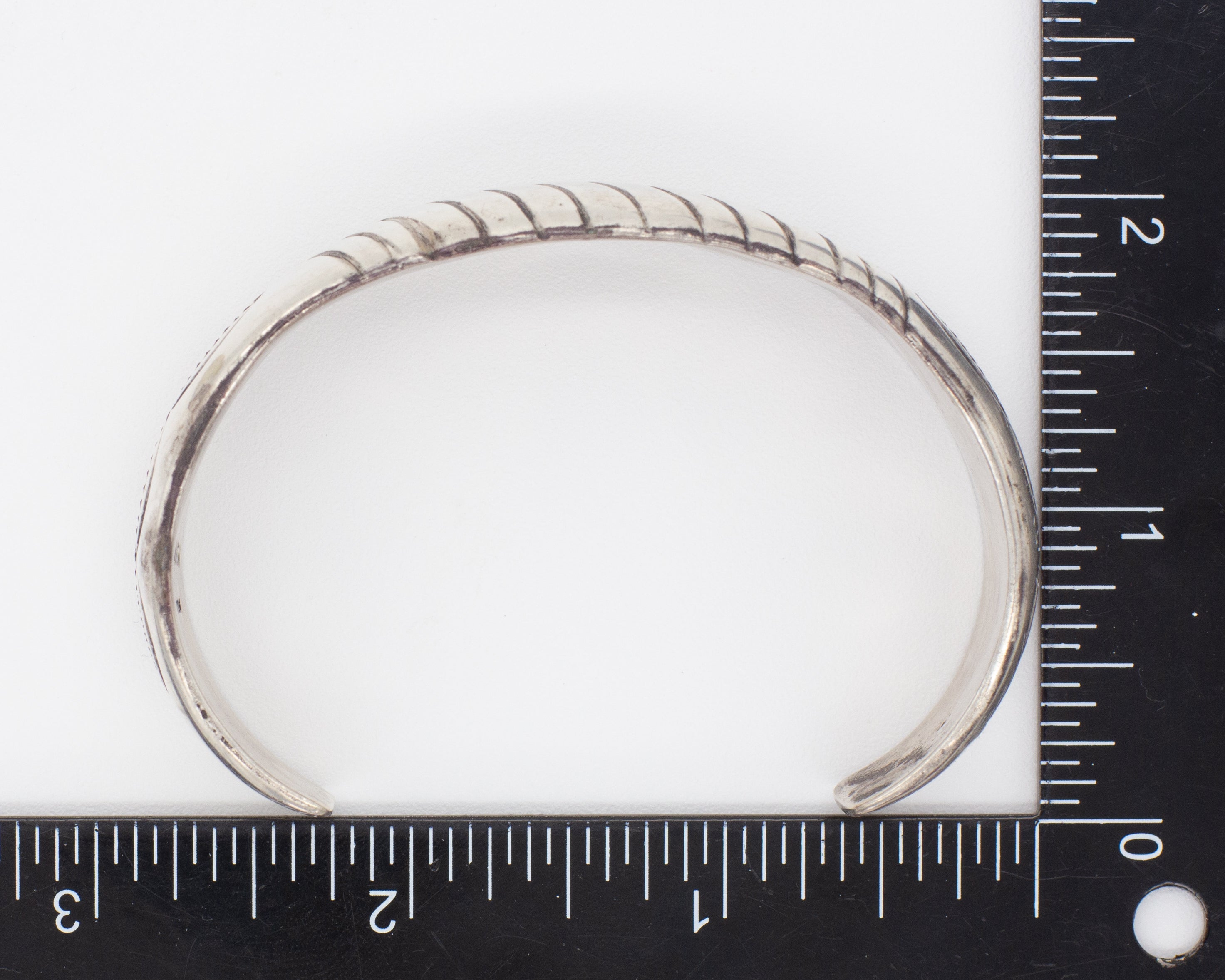 Navajo Handmade Sterling Silver Cuff Bracelet (Hallmark: Jackson)