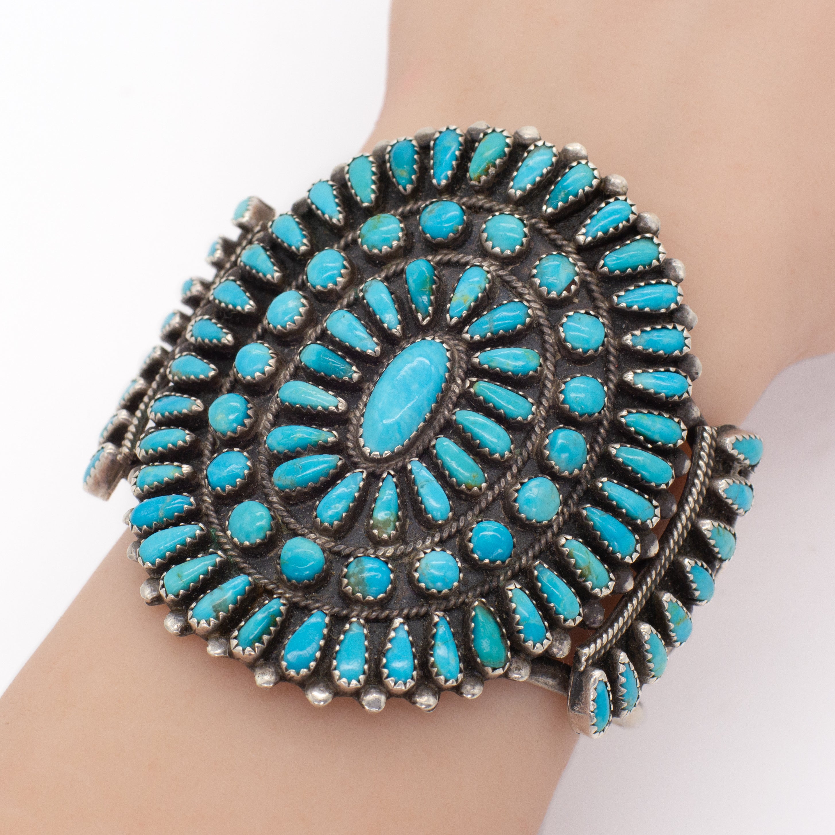 Navajo Handmade Sterling Silver Turquoise Petit Point Cuff Bracelet (Hallmark Unknown)