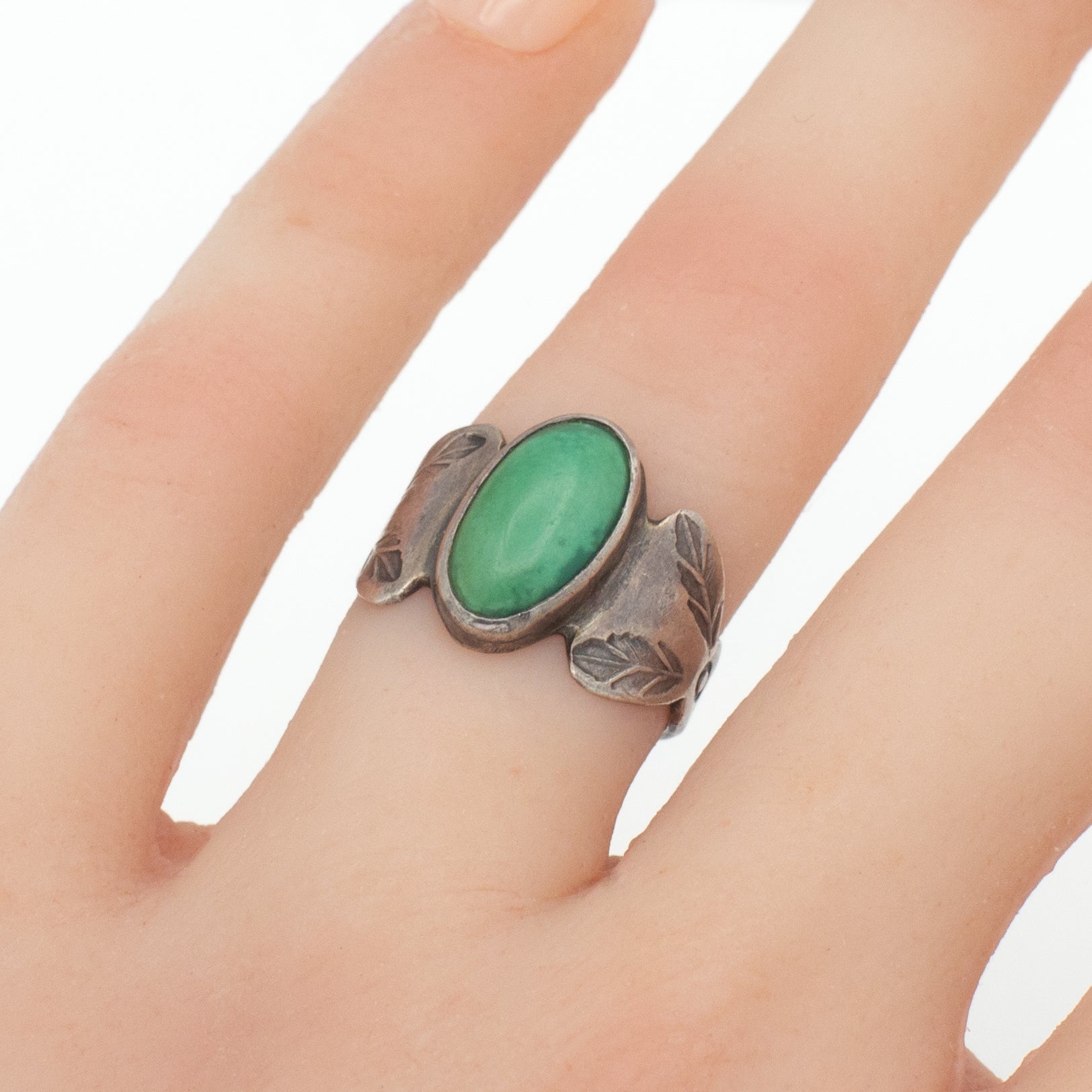 Navajo Handmade Sterling Silver Turquoise Ring (Hallmark Unknown) (Size 3)