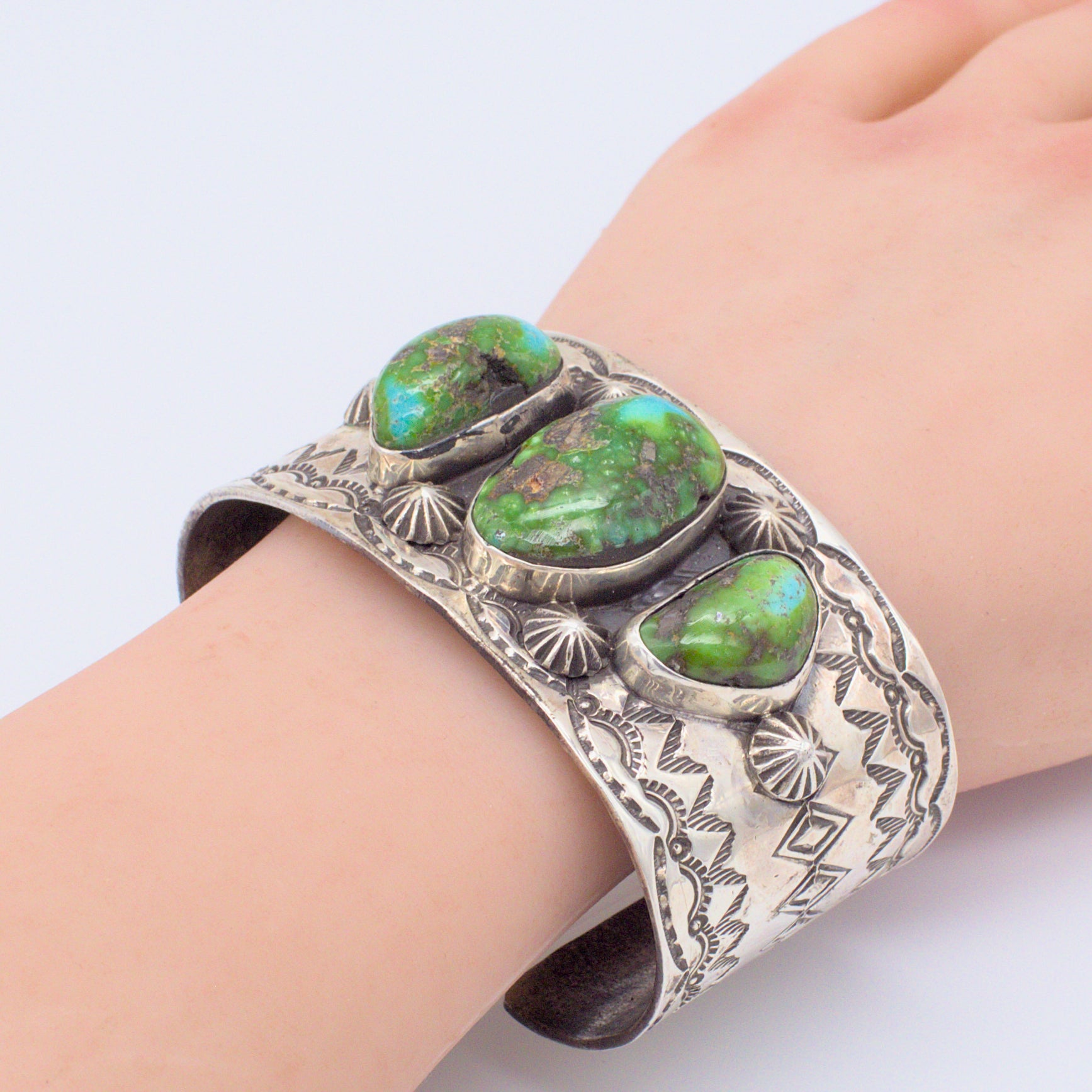 Hallmarked JG Handmade Navajo Sterling Silver Turquoise Bracelet