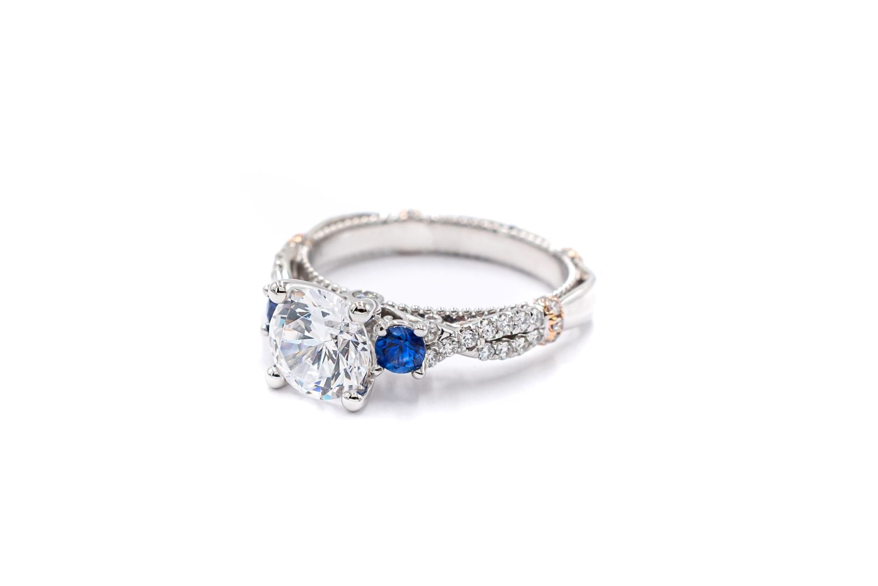 Verragio Diamond and Gemstone 3-stone-ring with La Grown Center Diamond Sapphire Side Stones
