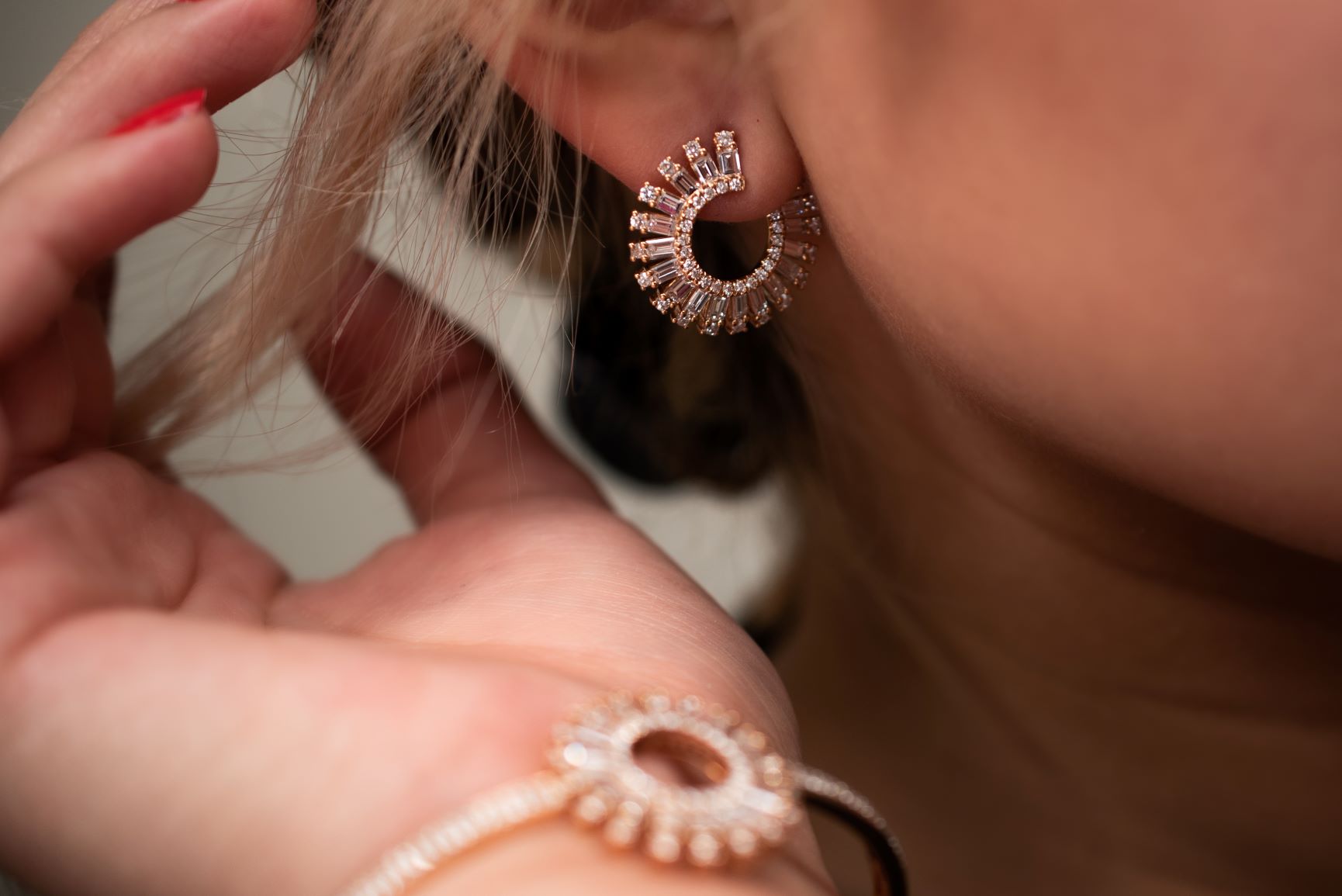 18k Rose Gold Baguette Diamond Spiral Earrings