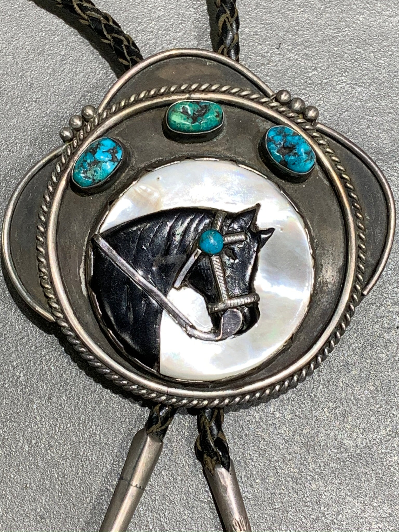 VINTAGE NATIVE AMERICAN INLAY HORSE BOLO STERLING SILVER