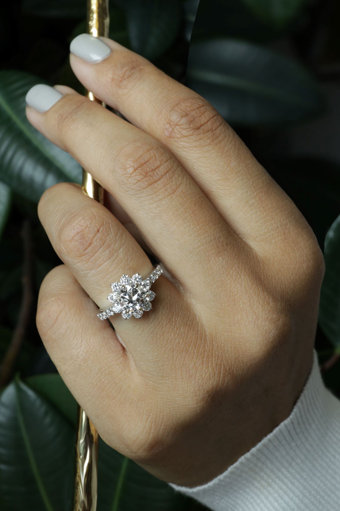2 ctw Vintage-Style Diamond Engagement Ring 18k