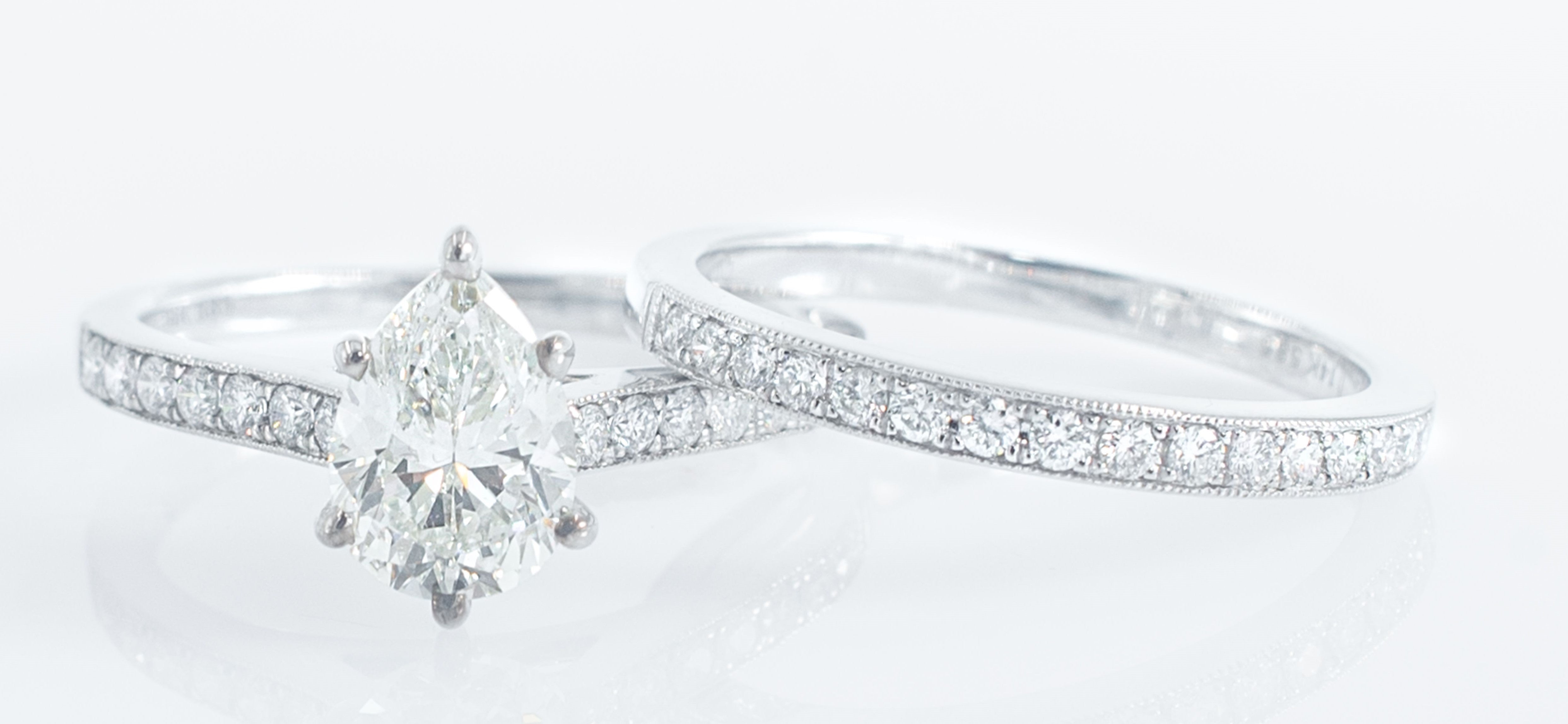 1.5 ct Pear Diamond Wedding Set