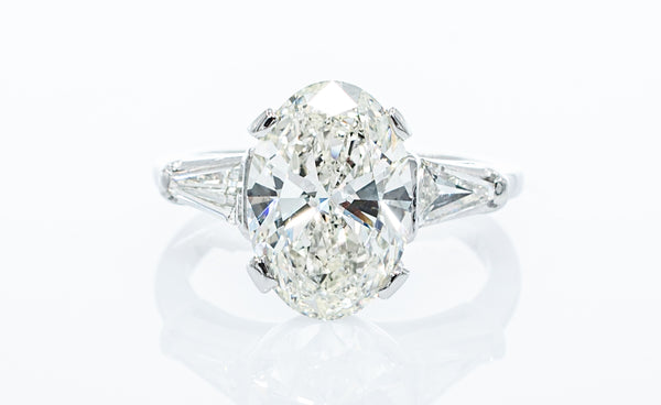 Ladies 3 Karat Oval Diamond Engagement Ring